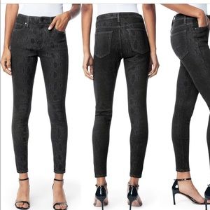 Joe’s Jeans Charlie‎ skinny stretch ankle jeans in maroon size 26